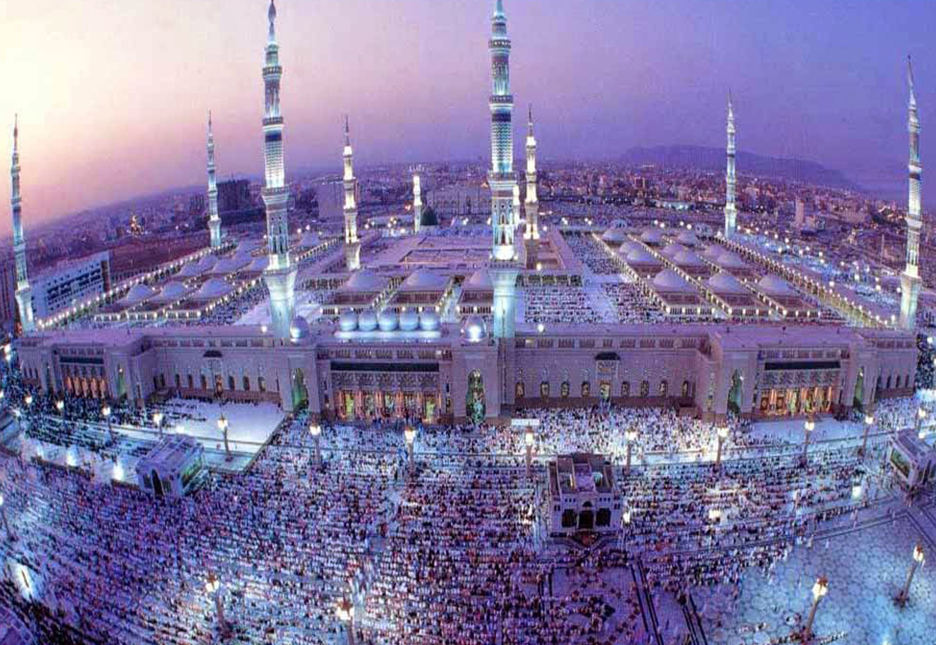 Грозный мекка. Мечеть Аль-харам Медина. Мечеть пророка в Мекке. Аль-Масджид Аль-харам. Саудовская Аравия Мекка и Медина.